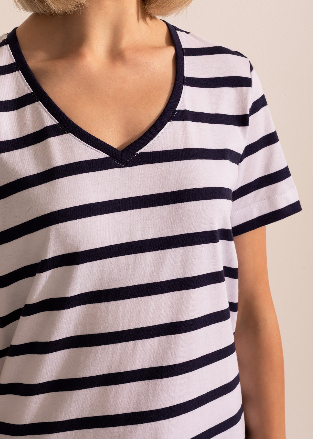 Tricou Damă Simple Stripe Sofiaman.ro