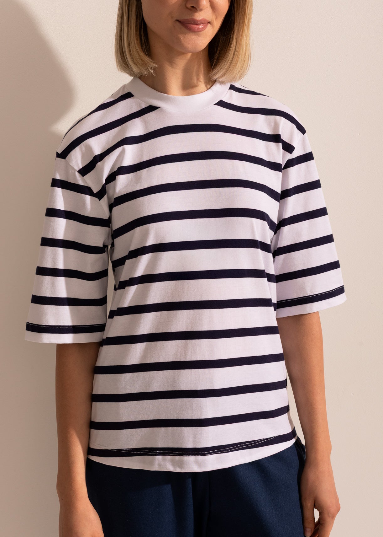 Tricou Damă Simple Stripe Sofiaman.ro